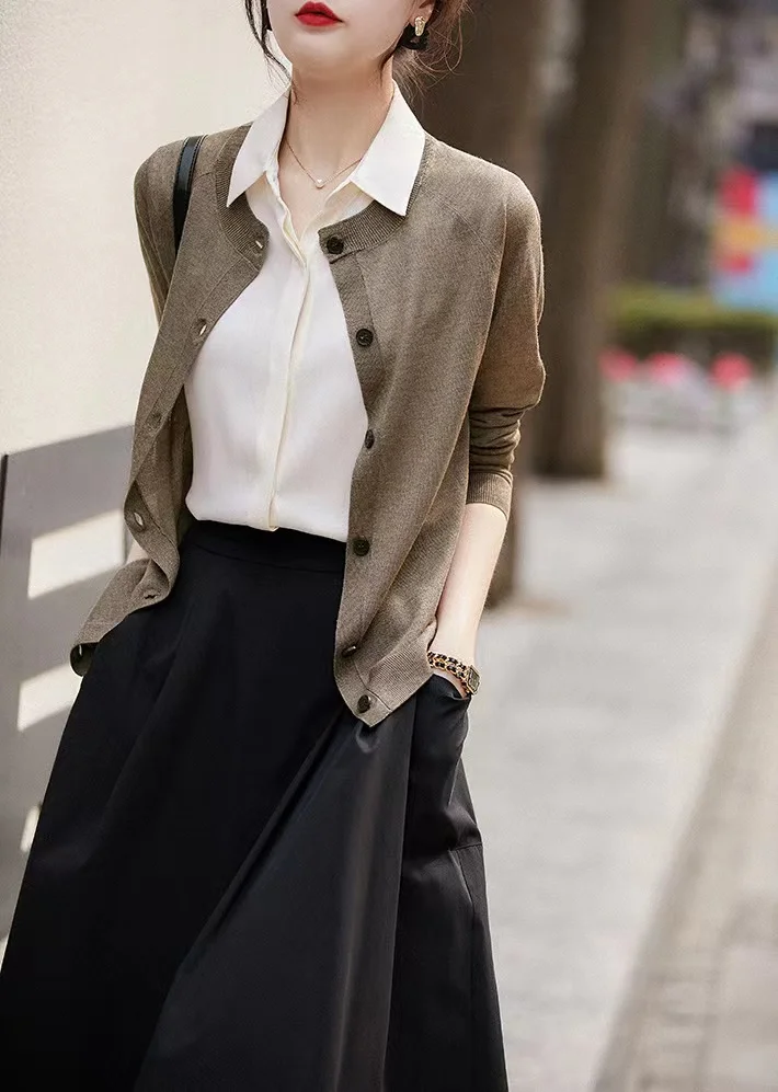 Spring and Autumn PerFemale Knit Cardigan Wool V-neck Jumper Top Single Breasted Simple Slim Women White Black Patchwork Sweater