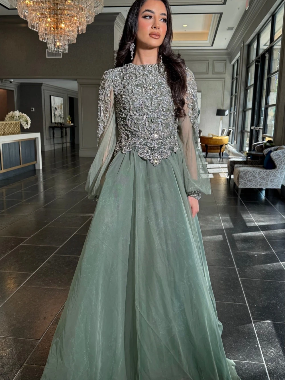 Рисунок 5 - Скромное платье с длинным рукавом