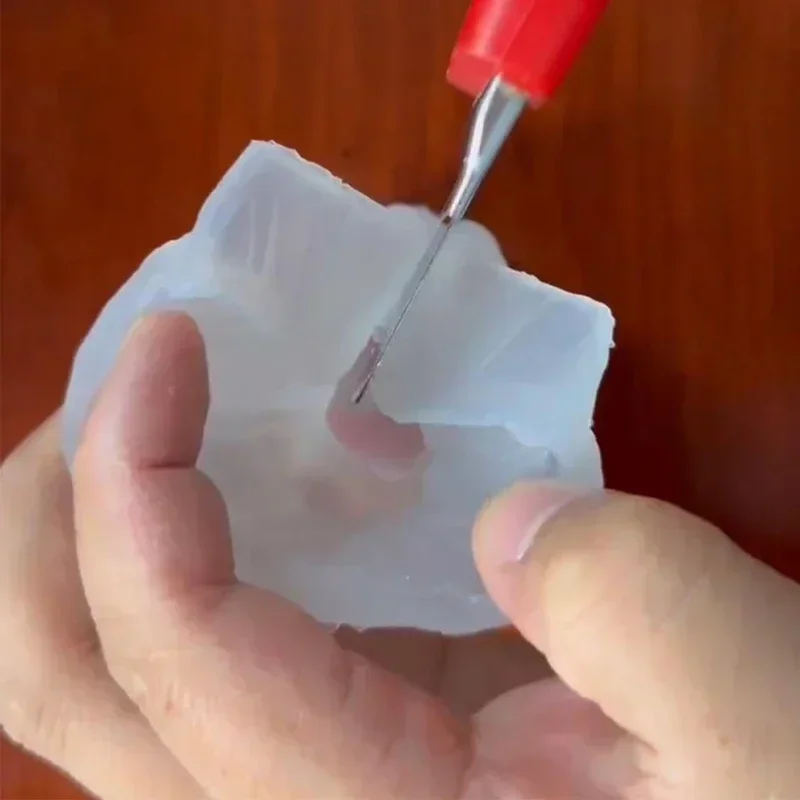 Handmade Creative Hand Held Skull Silicone Mold Halloween DIY Chocolate Candy Molds Baking Cake Decor Tool Candle Mould Supplies