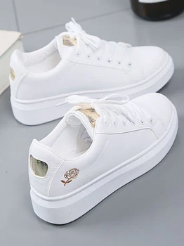 2022 Women Casual Shoes New Spring  White Sneakers Breathable Flower Lace-Up Women Sneakers Women Shoes Fashion Embroidered 6