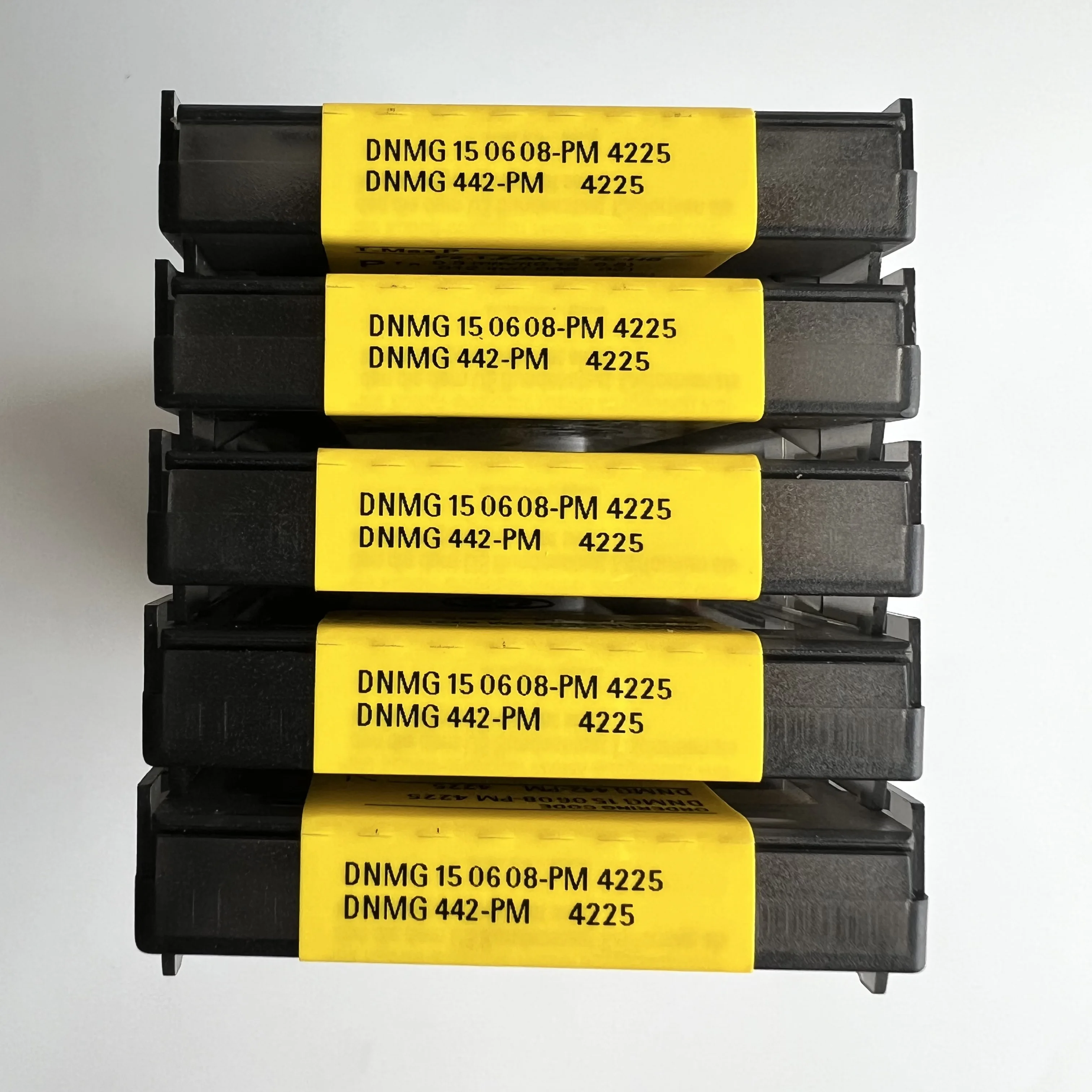 Original CNC blade DNMG150608-PM 4225