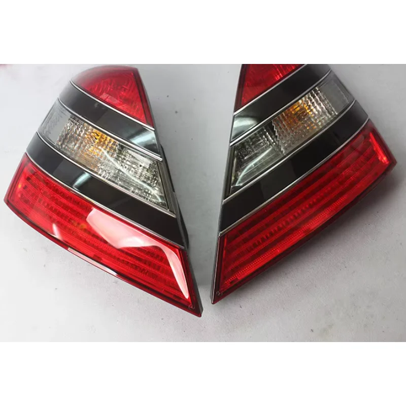Cover Chiave Auto KUNIO In TPU Per Mercedes Classe S W223 E Classe C W206 (2020-2022), Con Bordo Argentato, Bianco, Portachiavi Incluso