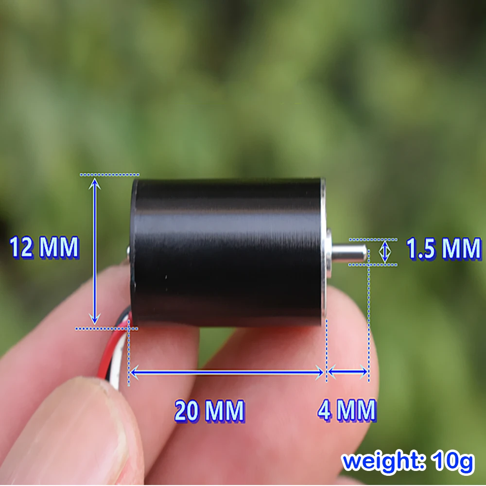 Gros plan sur le moteur sans balais 1220 6000KV 7.2V montrant les détails du boîtier métallique.
