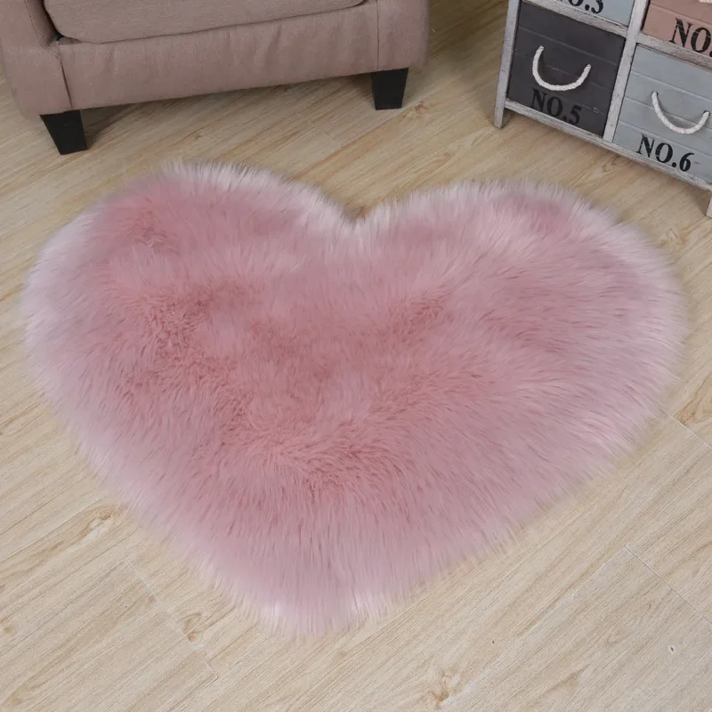 Irregular Heart Plush Carpets Bedside Soft Sweet Anti-slip Living Room Bedroom Floor Sofa Universal Washable Home Decor Doormat 4