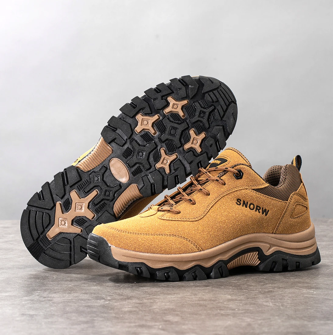 Outdoor Mountain Boots 3