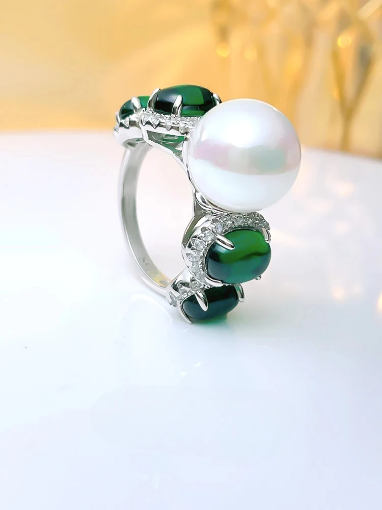 Рисунок 2 - Женское роскошное кольцо из чистого