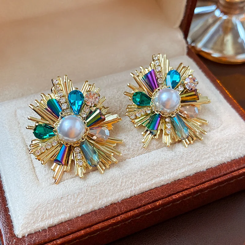 Ethnic Style Rhinestone Crystal Flower Pearl Stud Earrings for Women Vintage Creative Design Earring Fashion Jewelry