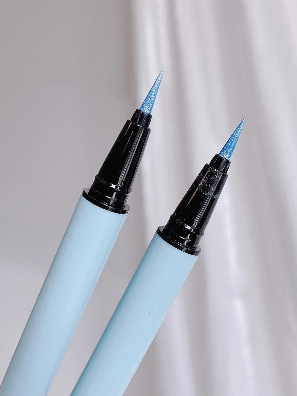 Description Picture 5 of itemGlitter Lying Silkworm Pen Eye Makeup Highlight Brighten Lasting Water Proof Light Blue Pink Diamond High Gloss Colored Eyeliner