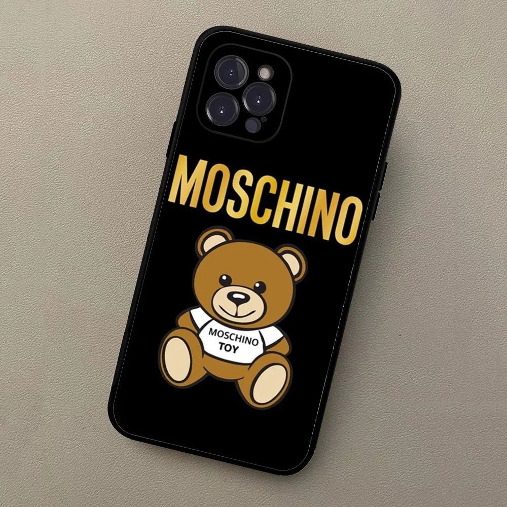 M-Moschinos Bear Phone Case For iPhone 15 14 13 12 Mini 11 Pro XS Max X XR SE 6 7 8 Plus Soft Silicone Cover