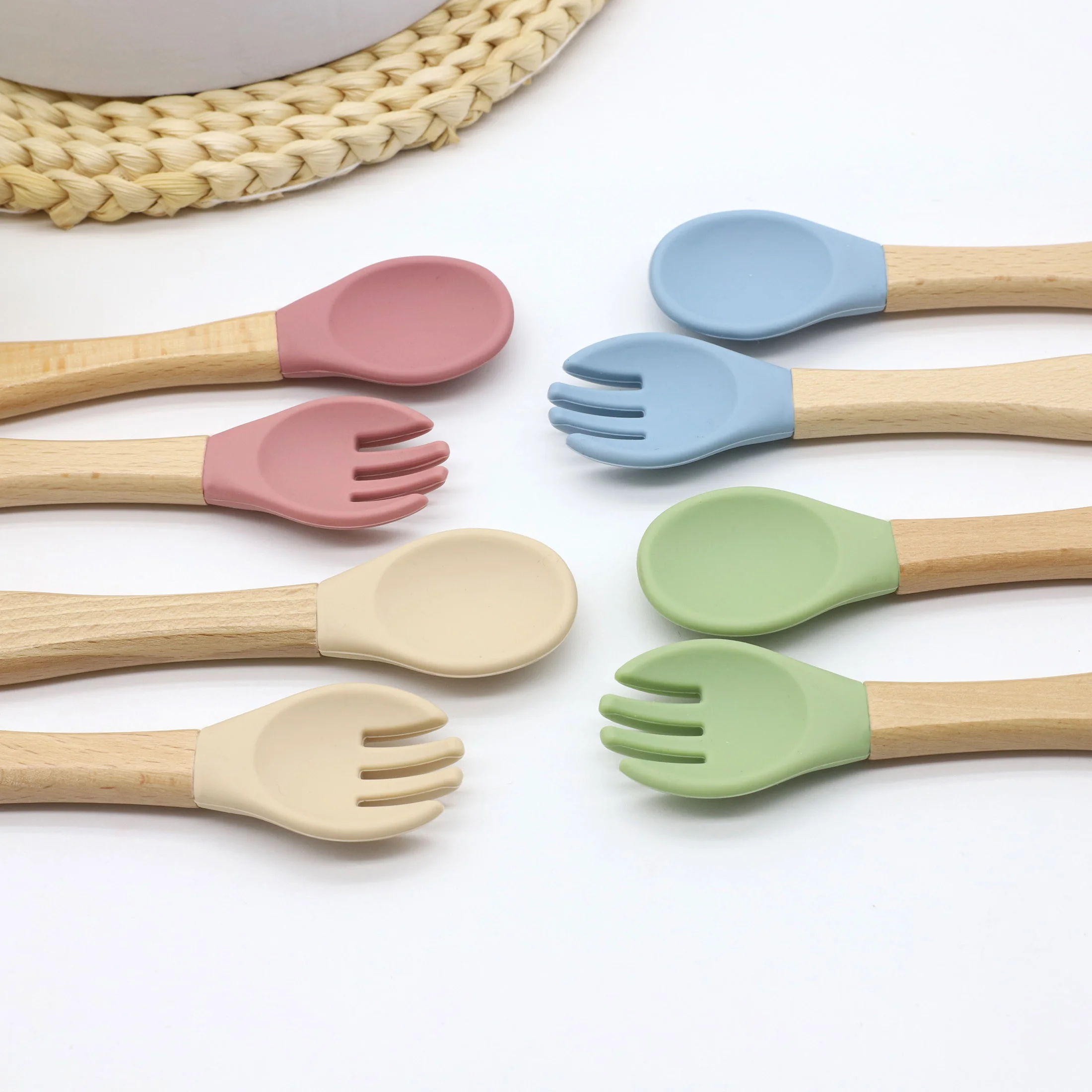 Hot selling food grade silicone wooden handle spoon and fork set for complementary food feeding training spoon and fork 2