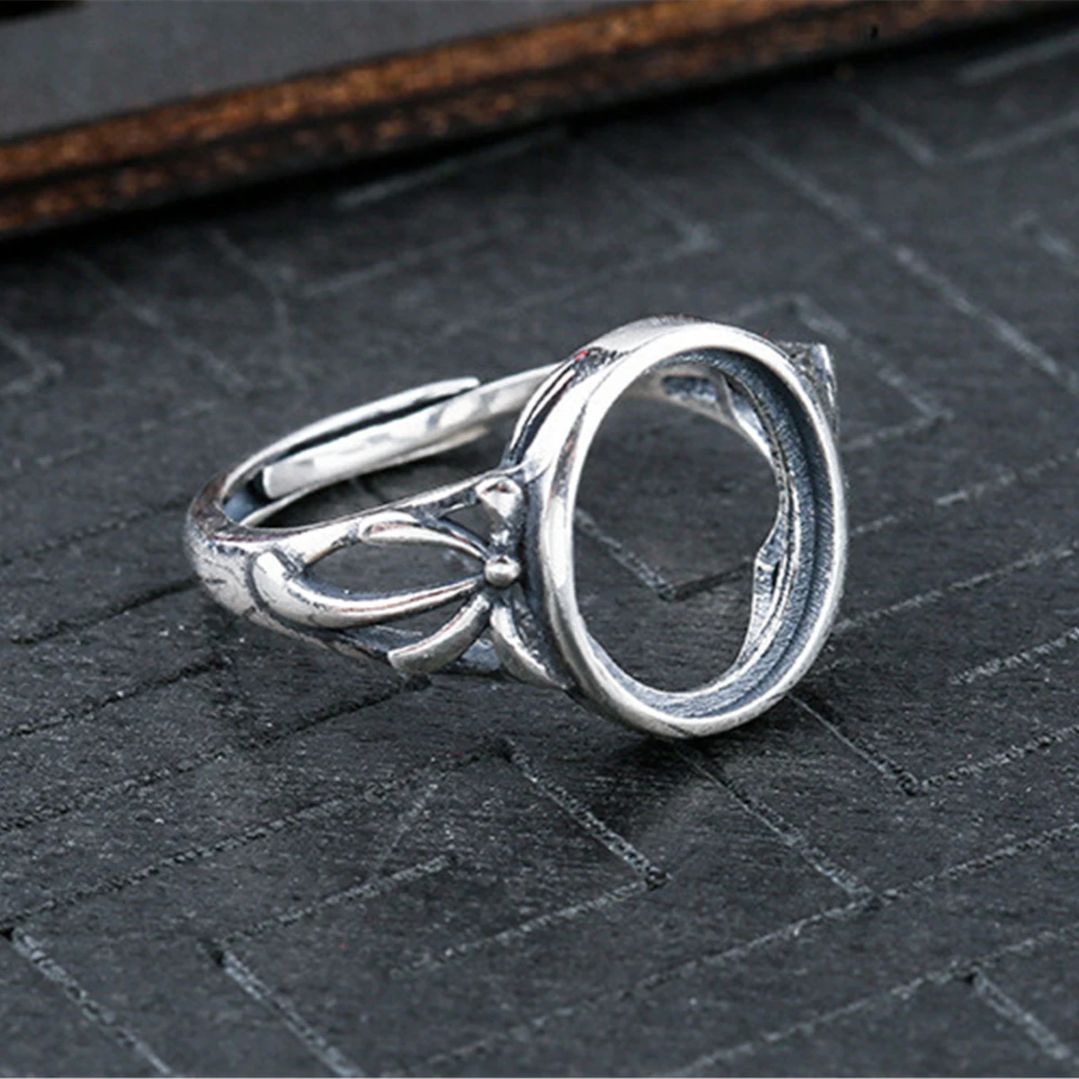 

Ring Blank (10x12mm Oval Blank) Adjustable Thai Sterling Silver Ring Base Antique Style Oval Cabochon Ring Setting R1499B
