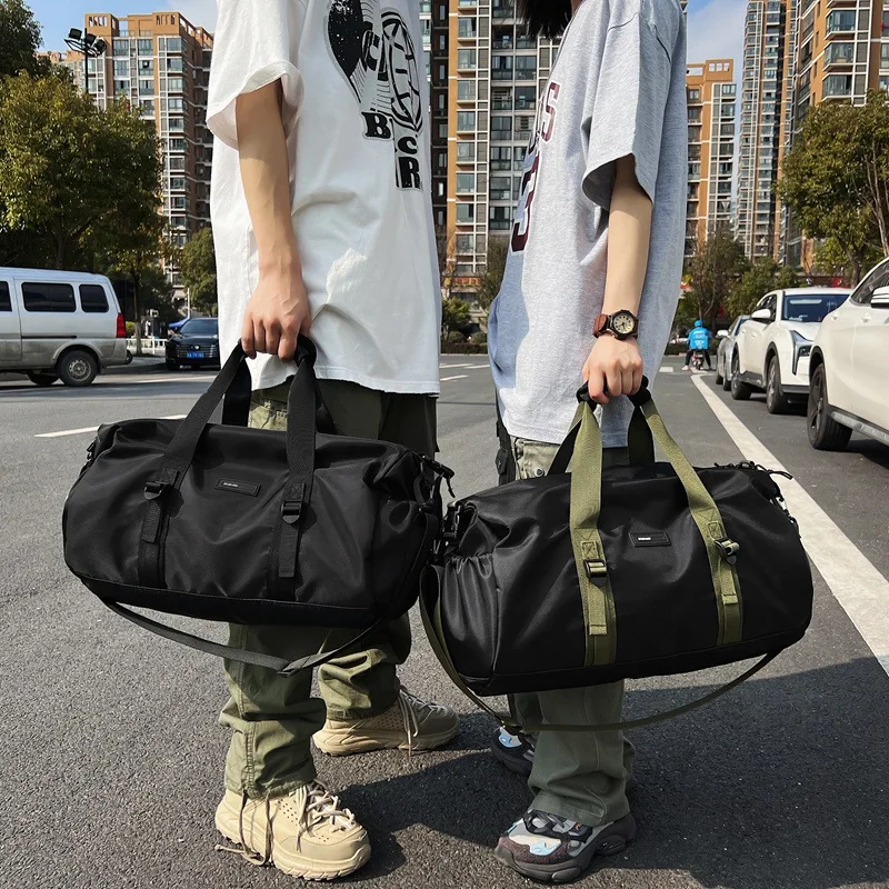 

Streetwear Style Nylon Men Shoulder Bag Large Capacity Nylon Gym Travel Bag Casual Commuter School Men Handbag Duffle bags bolsa