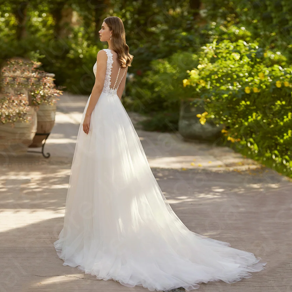 

On Sale Classic Wedding Dresses White Tulle Bridal Gowns Lace V Neckline Bride Dress 2024 Illusion Back Wedding Gowns Sleeveless