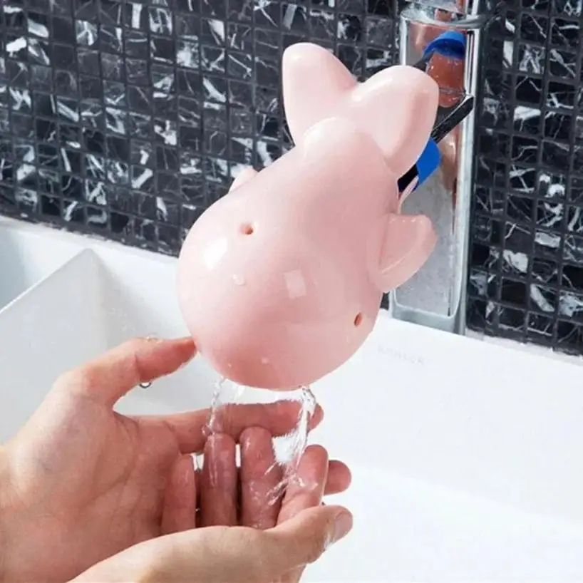 1Pcs Bathroom Household Tools Lovely Whale Faucet Extender For Children Hand Washing Sink Accessories Kitchen Faucet Accessories