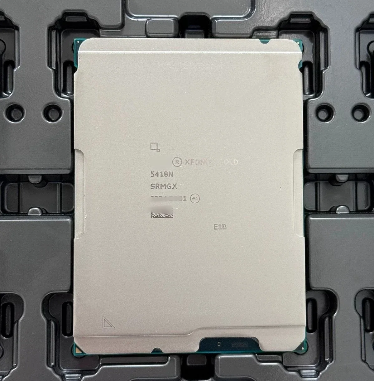 Xeon Gold 5418N 프로세서 24 코어 2 4GHz 150W LGA4677 서버 CPU
