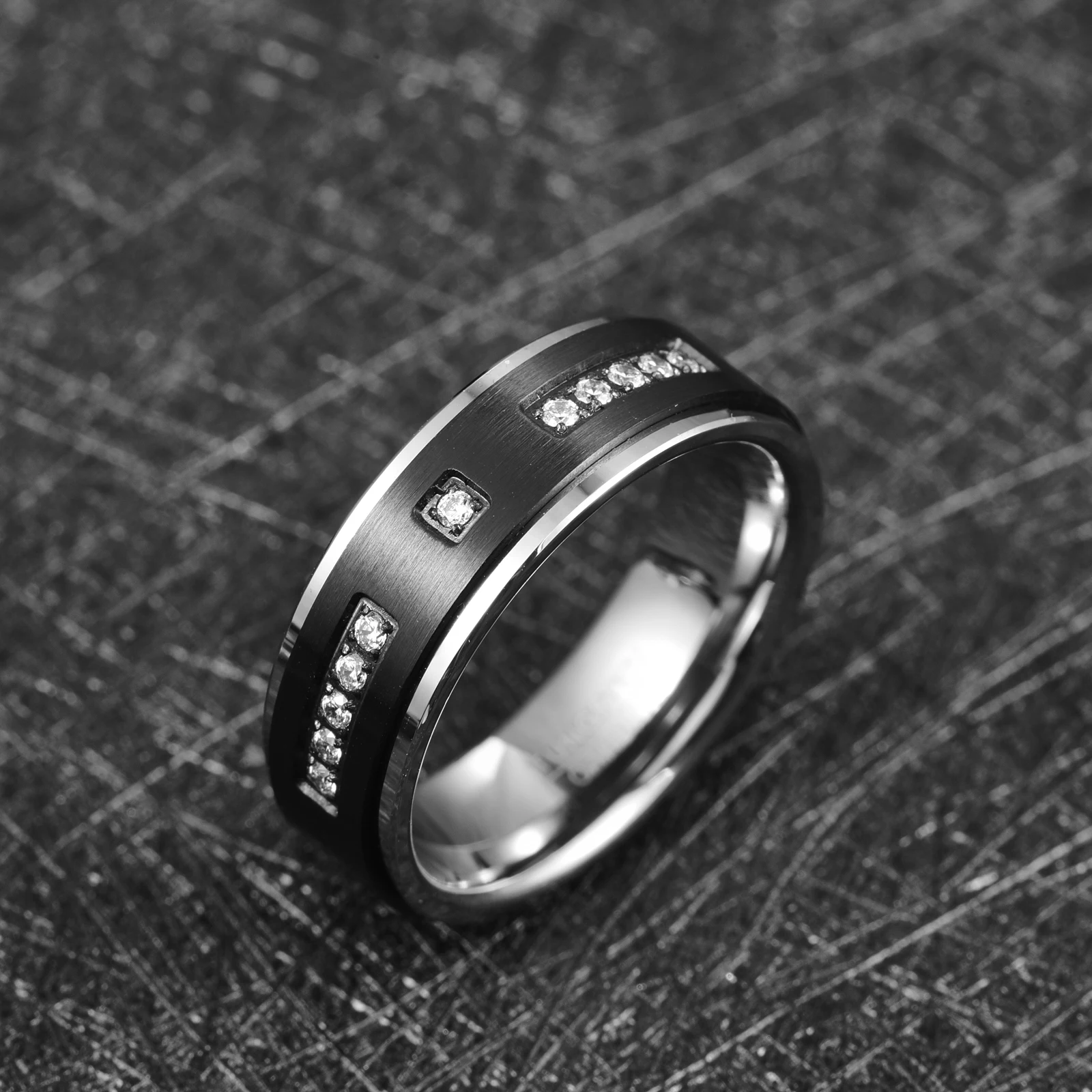 8mm Electroplated Black Finish Zircon Men Tungsten Carbide Wedding Rings Polished Comfort Fit Carbon Firber Men Rings Gift