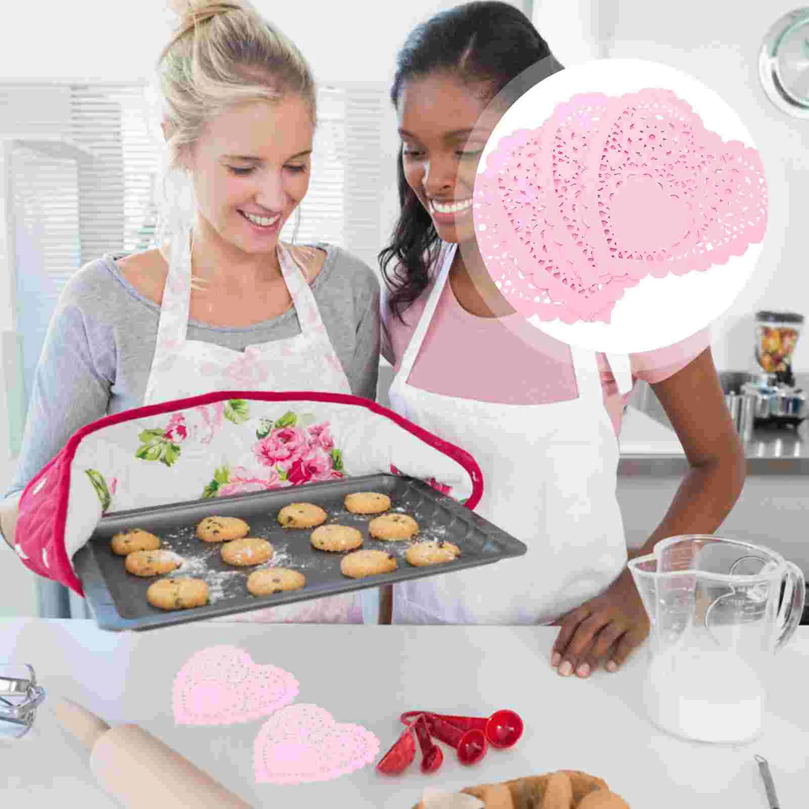 

Placemat Valentines Day Decoration Paper Placemats Disposable Doilies Small Heart Tablecloths