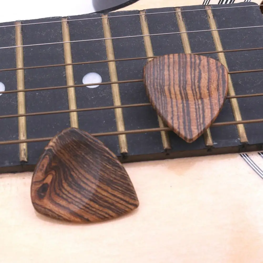 1 Pc 3.2*2.7cm Wooden Guitar Pick Portable Handcrafted Guitar Plectrum Gift For Friend Acoustic Electric Bass Pick Accessories