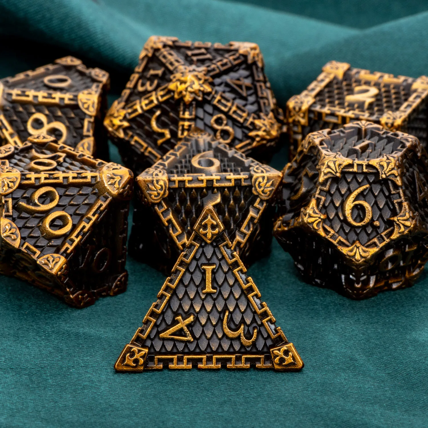 Dnd Blood Dripping D20 Dragon Scale RPG D6 Metal Polyhedral D and D Dungeon and Dragon Pathfinder Role Playing Game D+D Dice Set