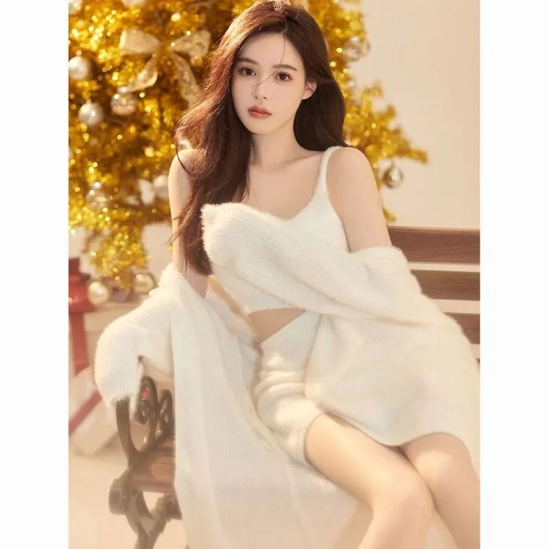 

Темпераментный шерстяной жилет на бретельках, юбка с запахом на бедрах, кардиган, комплект из трех предметов, женский корейский мягкий клейкий однотонный тонкий милый острый зимний