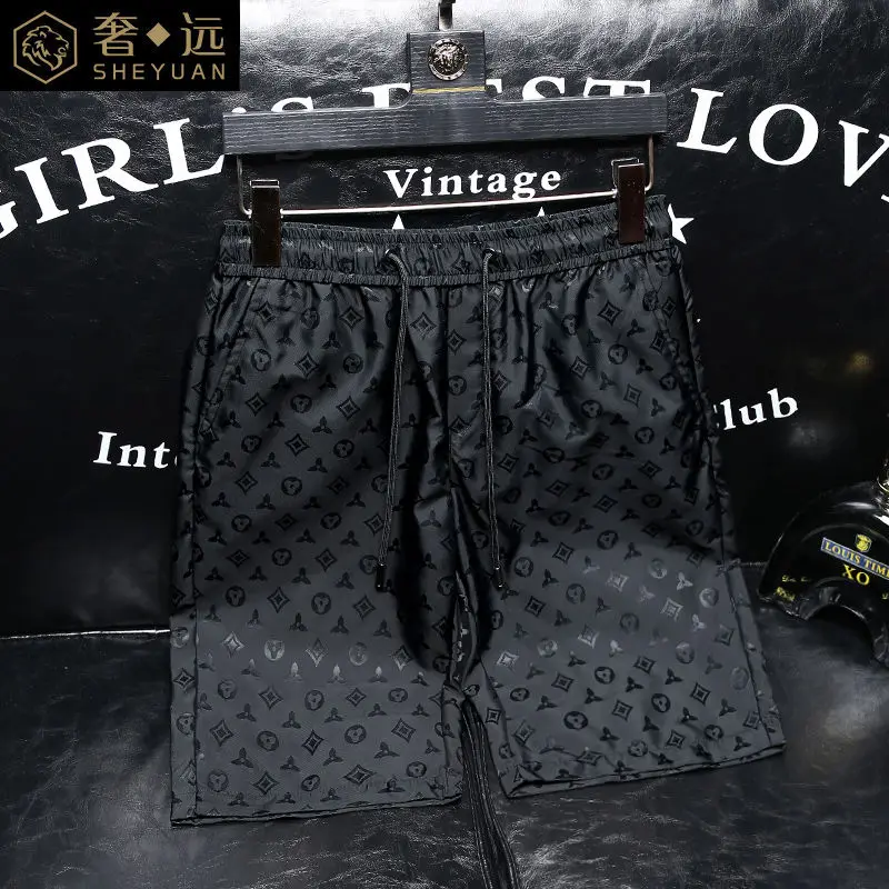 

2024 High-end Jacquard Shorts Summer New Men's Ice Silk Beach Pants Tide