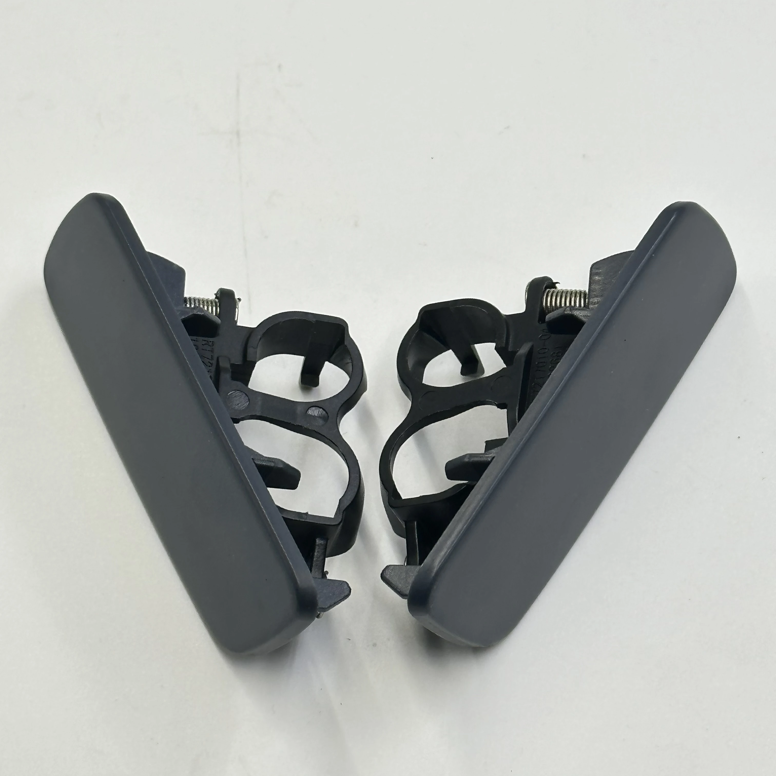 Suitable for Rolls-Royce headlamp cleaning spray cover 61677244959 61677244960