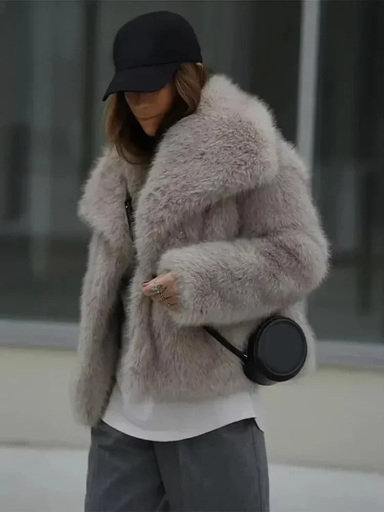 Fashion Solid Faux Fur Lapel Women Jackets Chic Commuting Warm Thick Long Sleeve Coat 2025 New Winter Lady High Street Outerwear 5