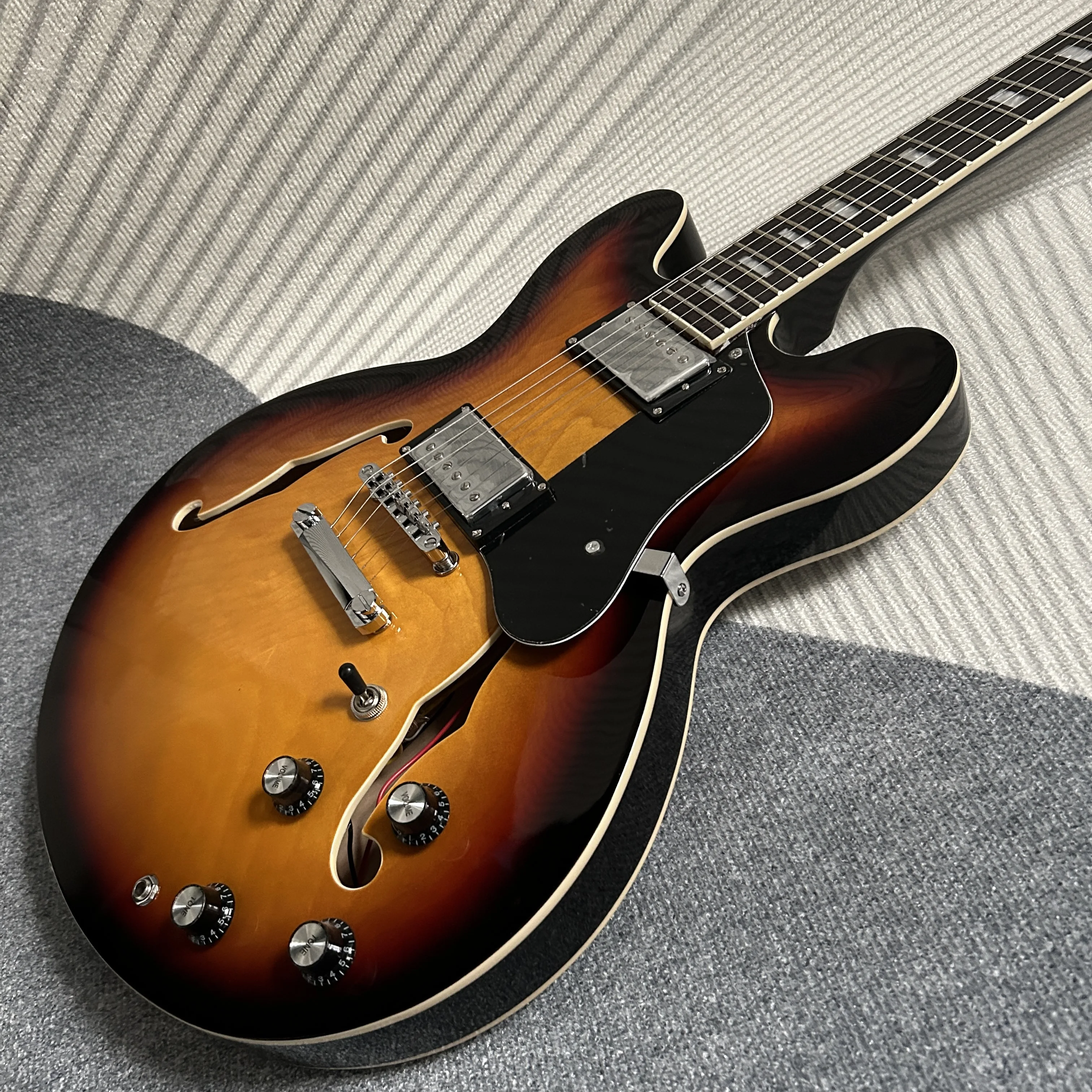 Semi Hollow Electric Guitars Vintage Sunburst Color Maple Body Rosewood Fretboard