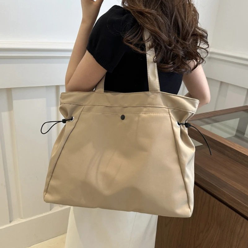 Large Capaci Women's oulder Bag 2026 New Sle Simple Faionable Drawstring Handbag Tote Bag Trendy Versatile Casual Shoulder Bag