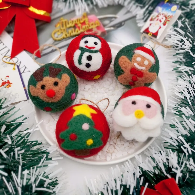 

Christmas Decorations 5Cm Felt Ball Christmas Tree Pendant Elderly Gingerbread Man Snowman Decoration Scene Atmosphere Pendant
