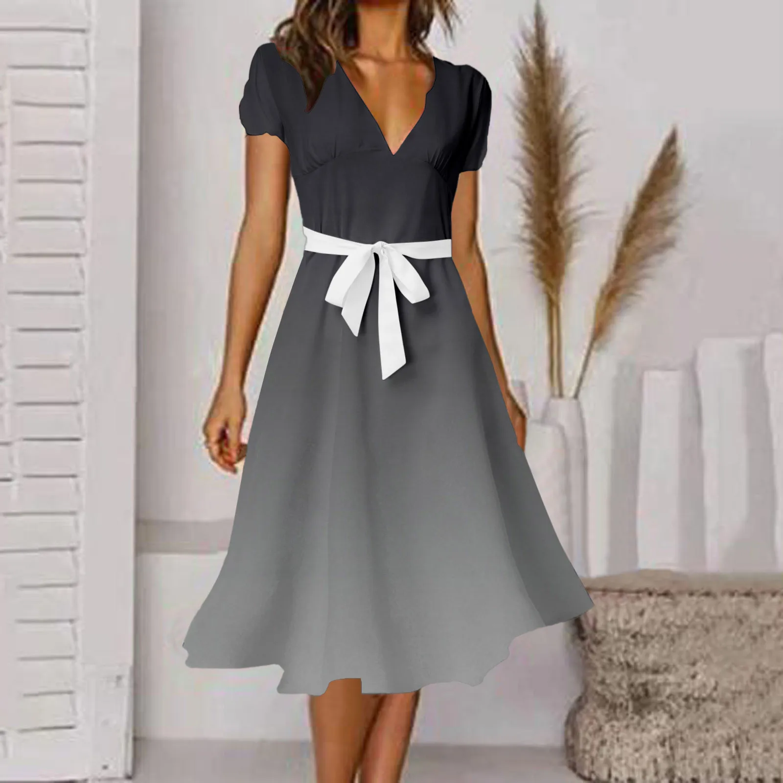 

Женское винтажное платье с V-образным вырезом, Элегантное повседневное пляжное платье с градиентным переходом цветов, украшенное поясом, лето 2024