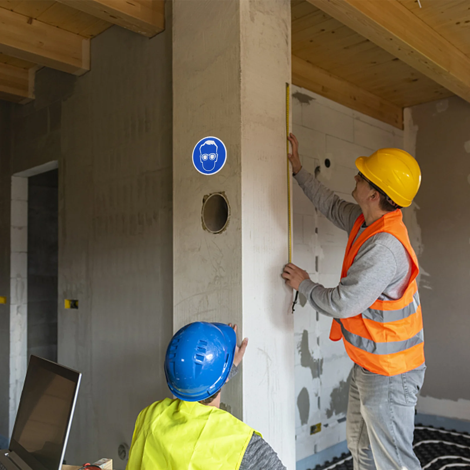 Рисунок 2 - защитные очки с логотипом