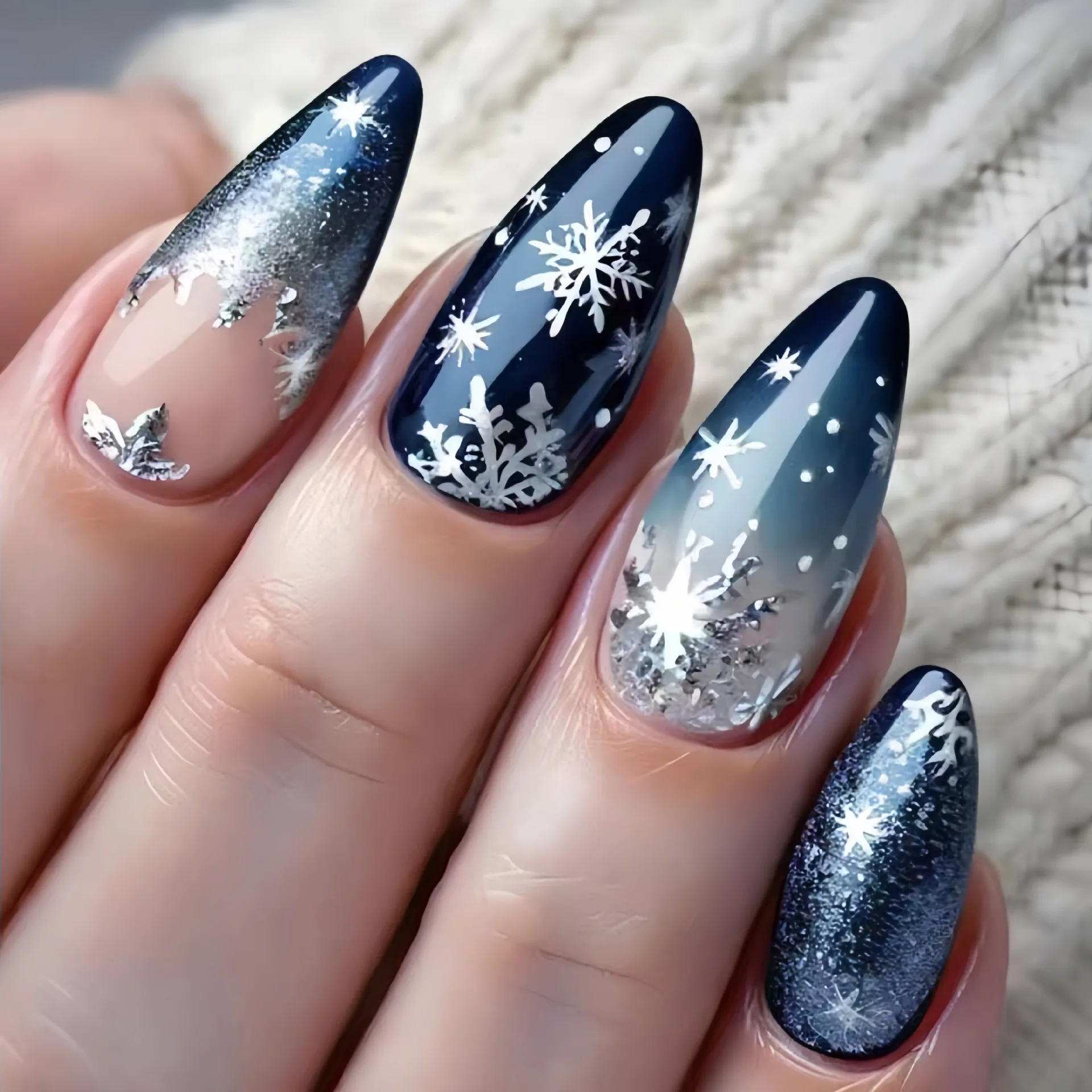 Medium fake nails for Christmas party 5