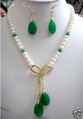

Beautiful 7-8mm - natural white freshwater pearl necklace Earrings set