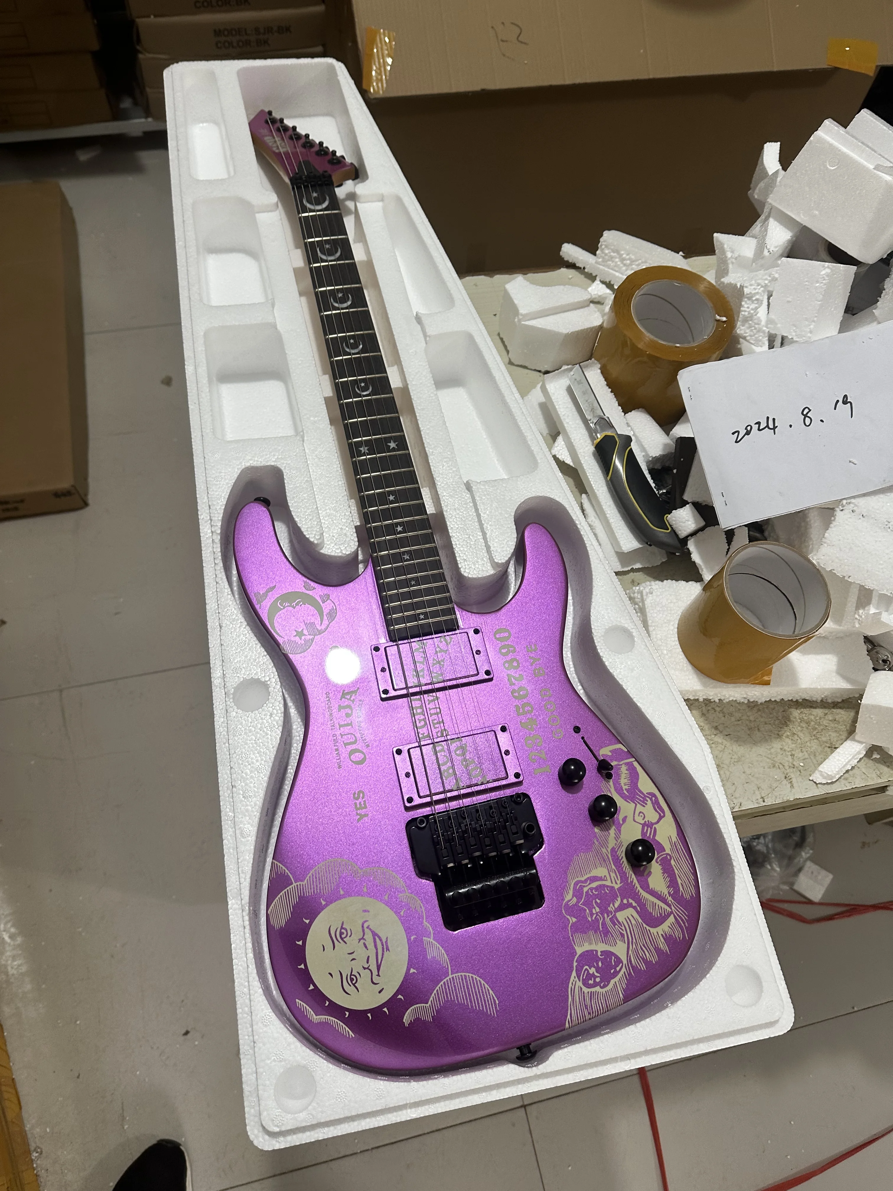 ギター Purple Humper & Little Green Booster Hot Sale Purple Custom Shop Hammett Cynthia Electric Guitar