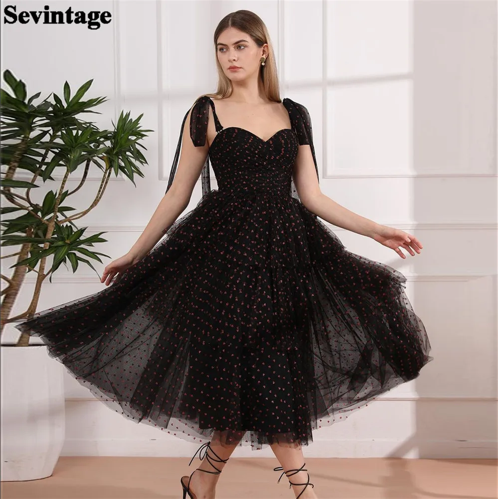 

Sevintage Hearty Black Dotted Prom Dresses Sweetheart Spaghetti Strap Ruched Tea Length Homecoming Dress vestidos de graduación