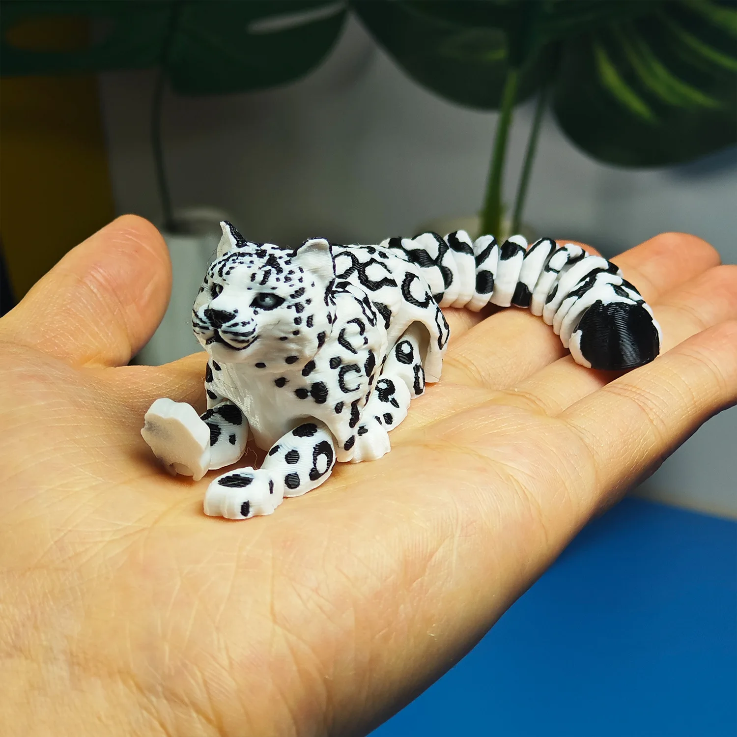 Figurine Léopard des Neiges Articulée | Jouet 3D Réaliste