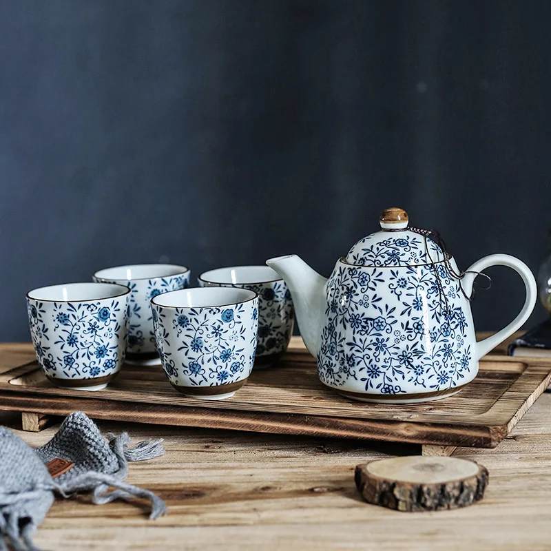 

Set of Floral Teaware Underglazed Blue Ceramic Tea Kettle kungfu Tea Kettle Tea Cup with Infuser Best Gift (4 teacups + 1 pot)