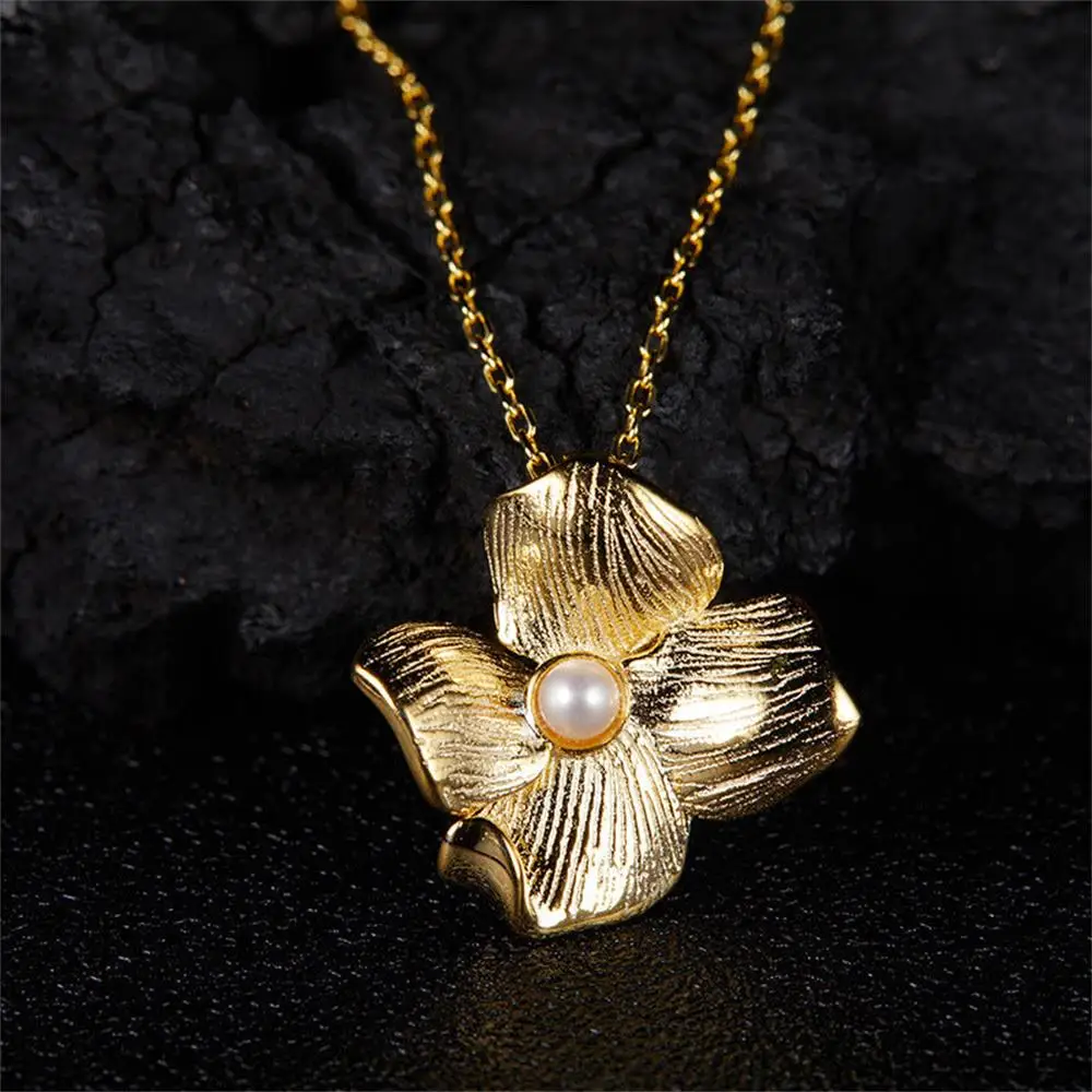 Delicate Twist Petal Pearl One Piece Neckalce Manual Gold Plated Striped Textured Flower Necklaces for Women Girls Wed Jewelry