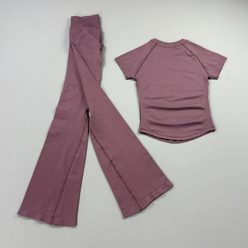 Ensemble 2 pièces de sport : haut moulant à manches courtes et pantalon évasé sans couture pour yoga, séchage rapide, idéal pour la gym et le sport