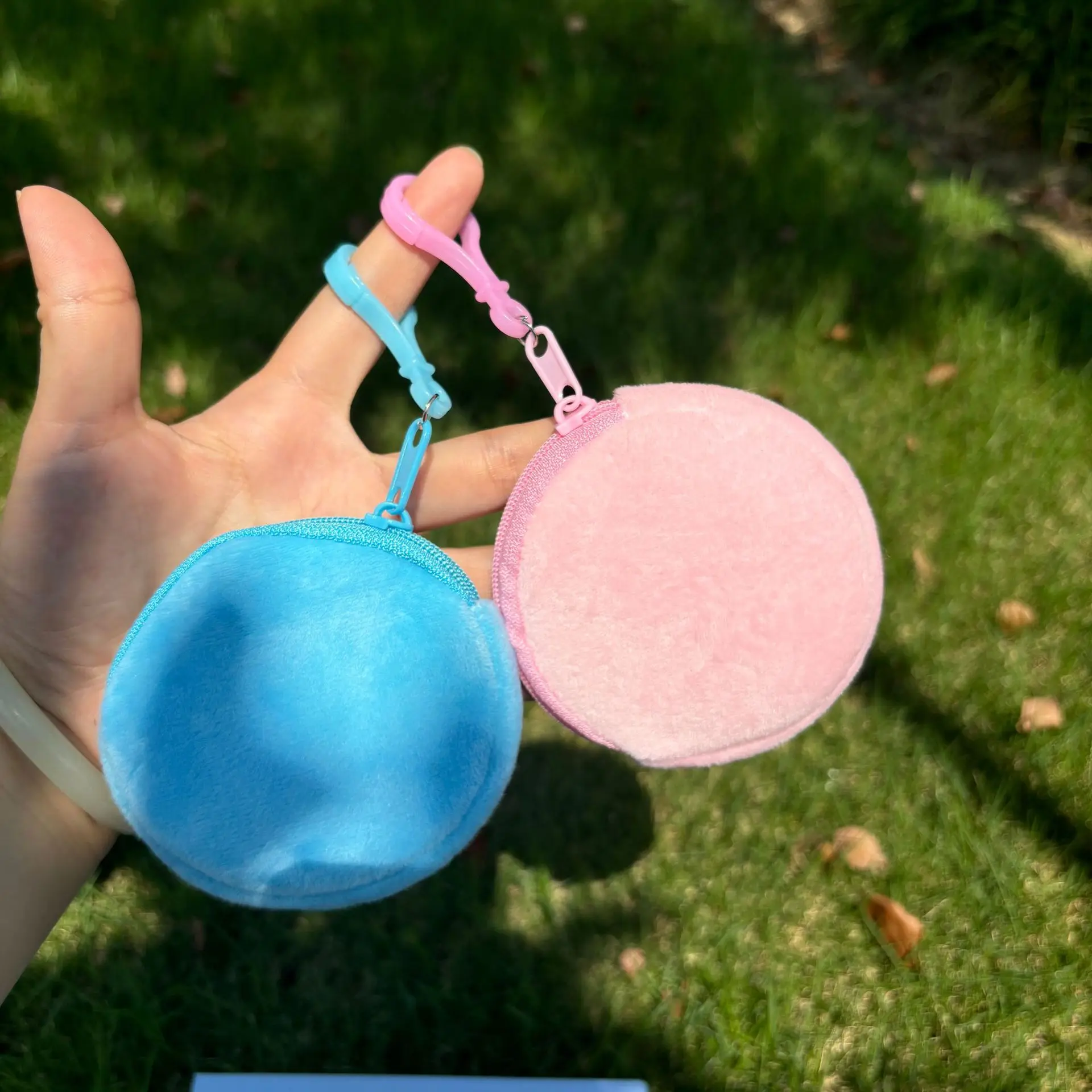 Fashionable Soft Plush Round Coin Purse with Carabiner Clip