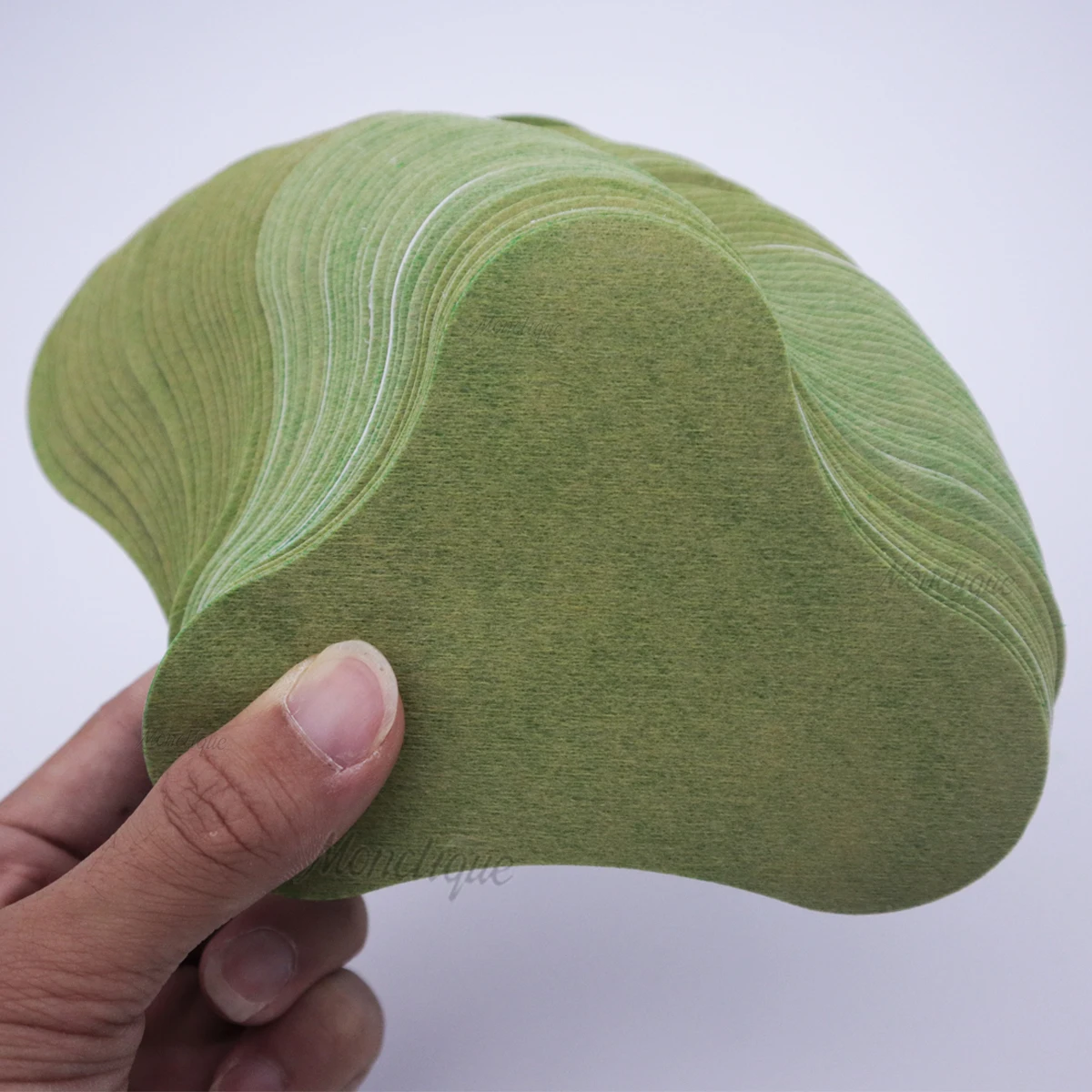 Shoulder Neck Patch Heating Pad: Non-woven Fabric Wormwood Stickers 2 Shoulder Neck  Patch Heating Pad: Non-woven Fabric Wormwood Stickers - Image 2