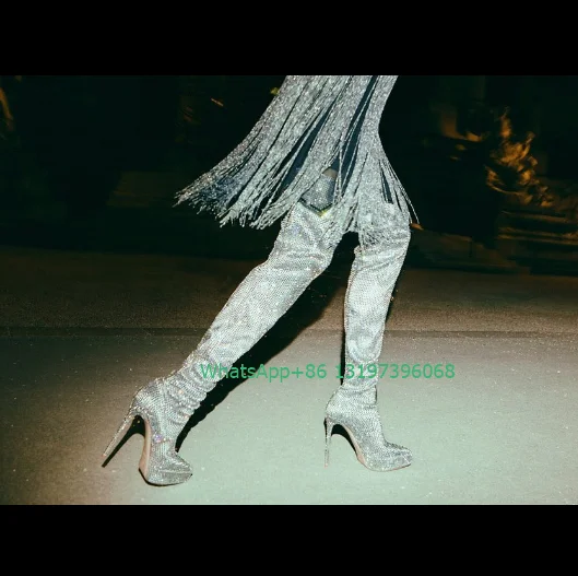 

Женские шикарные Серебристые ботинки до бедра с острым носком, вечерние элегантные ботинки на платформе, обувь на высоком каблуке, размер 46