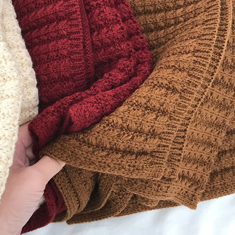 Рисунок 6 - Однотонный вязаный крючком шарф