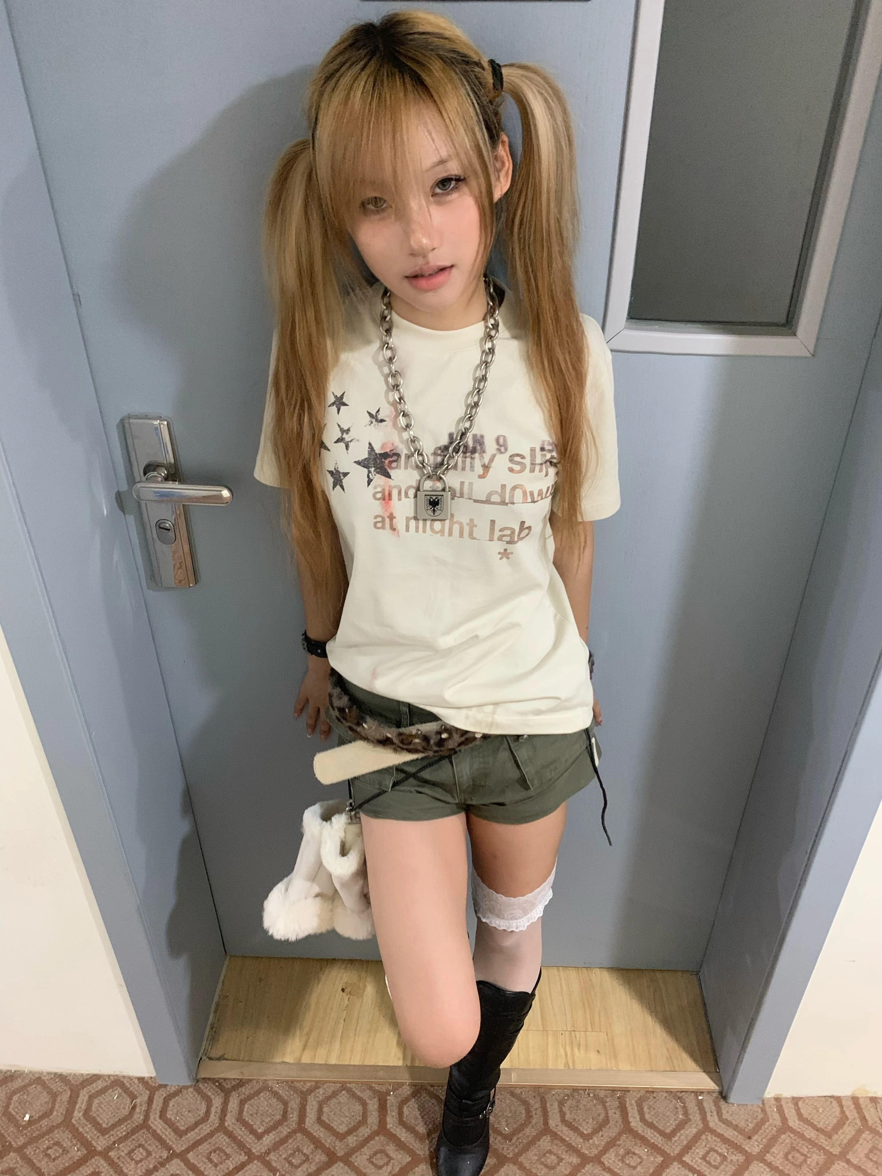 Karrram Japanisches Y2k Briefdruck T-Shirt Trashy 2000er Jahre Stil Kurzarm T-Shirt Vintage Harajuku Distressed Top American Retro – Detail 14
