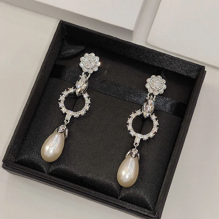 

Europe America Flower Crystal Pearl Droplet Earrings Ear Clip For Women Top Quality Designer Jewelry Star Party Runway Trend