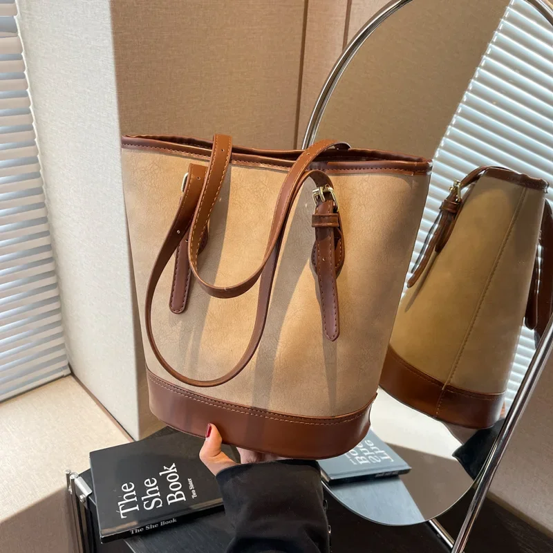 Large Capacity Fashion Temperament Commute Women's 2024 New All-Match Shoulder Underarm Bucket Women's Bag