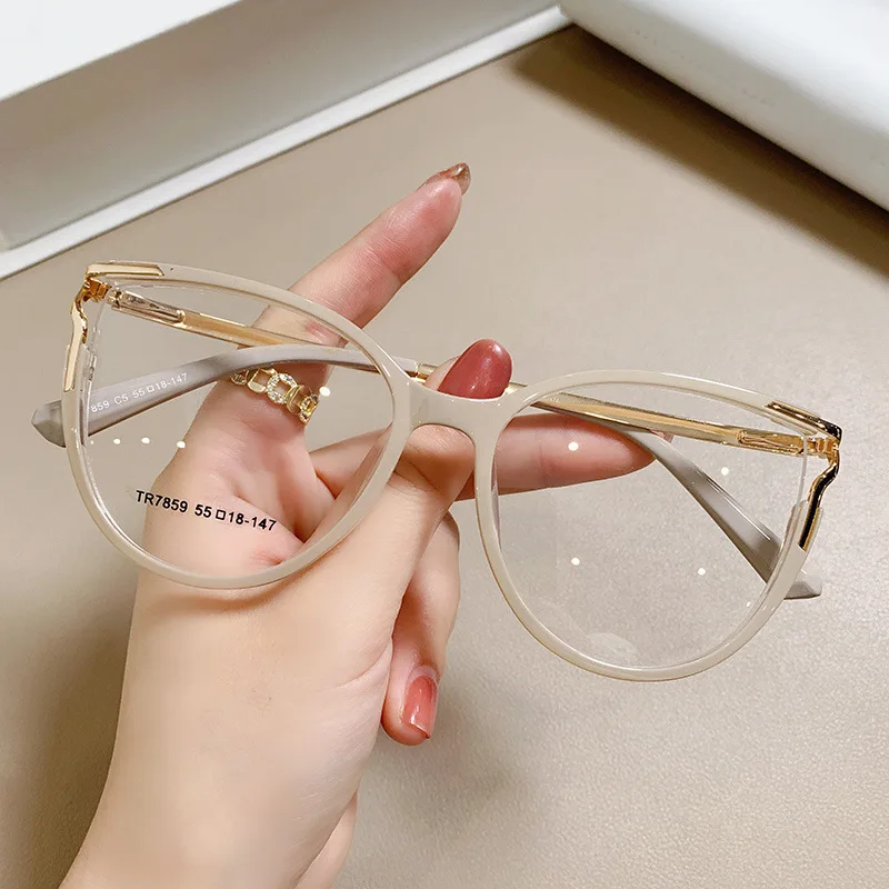 Fashion Vintage Anti Blue Light Reading Glasses Unisex Presbyopia Computer Goggles TR90 Beige Round Eye Glasses For Women 2024 4