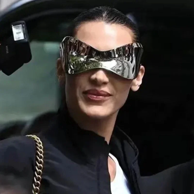 

Oversized Futuristic Shield Sunglasses for Women Men Fashion Silver Mask Visor Sun Glasses Female Punk Y2K Eyeglasses