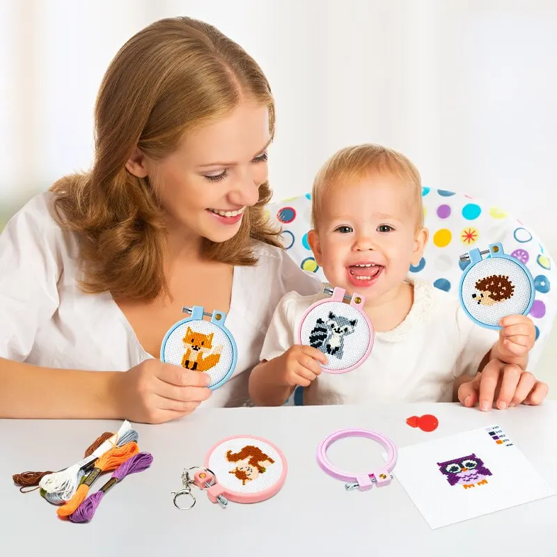 5Pcs Embroidery Kit for Kids Stamped Cross Stitch DIY Key Chain Woodland Animal Themed Needlepoint Starter Kits Beginners Adults